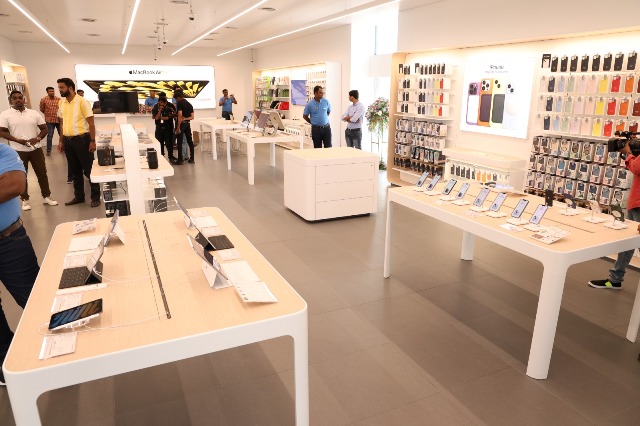 Aaiba Design Unveils a Captivating Fusion of Culture and Technology at the Imagine Apple Premium Partner Store in Chennai