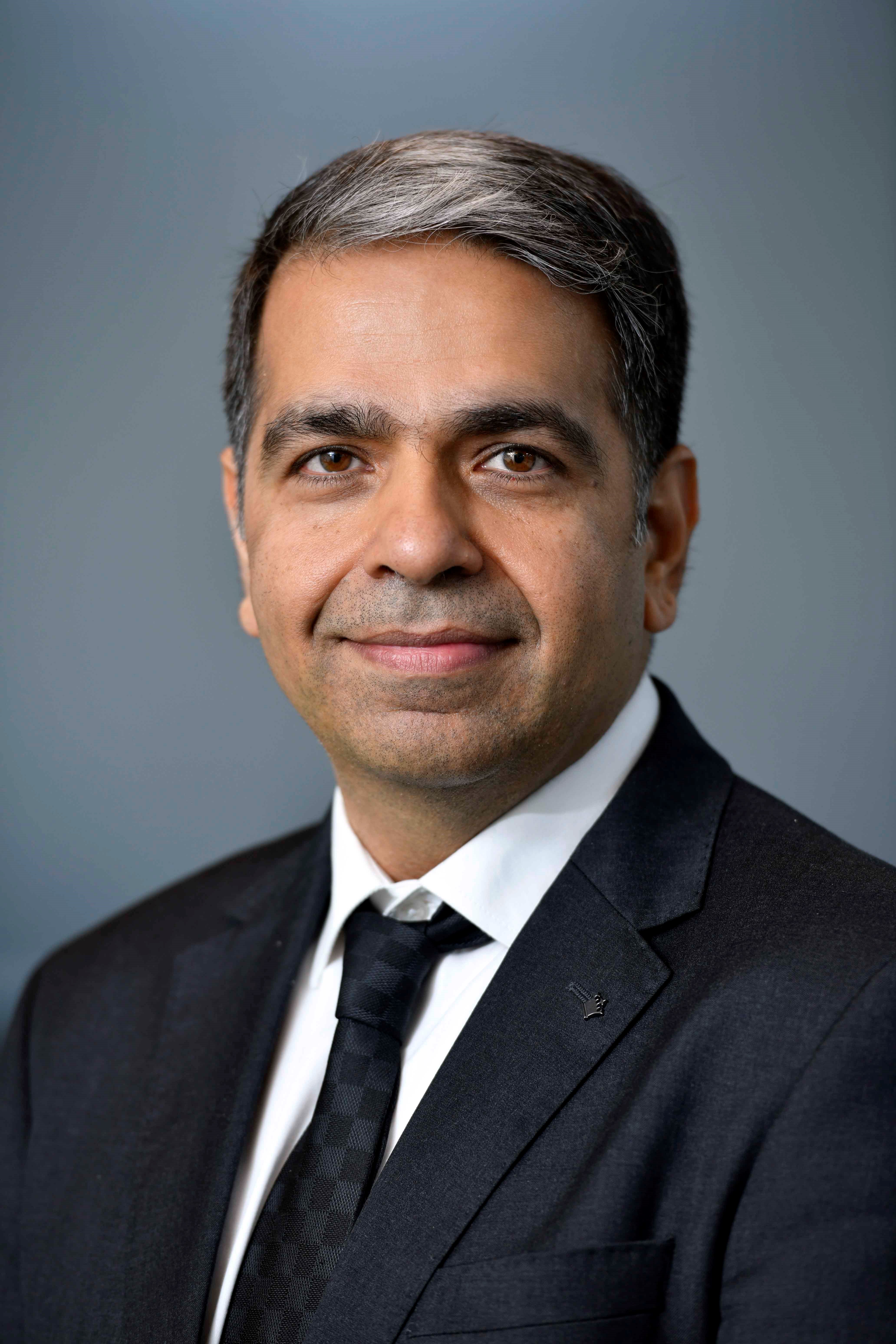 Akshay Chhabra, 1point1 Solutions